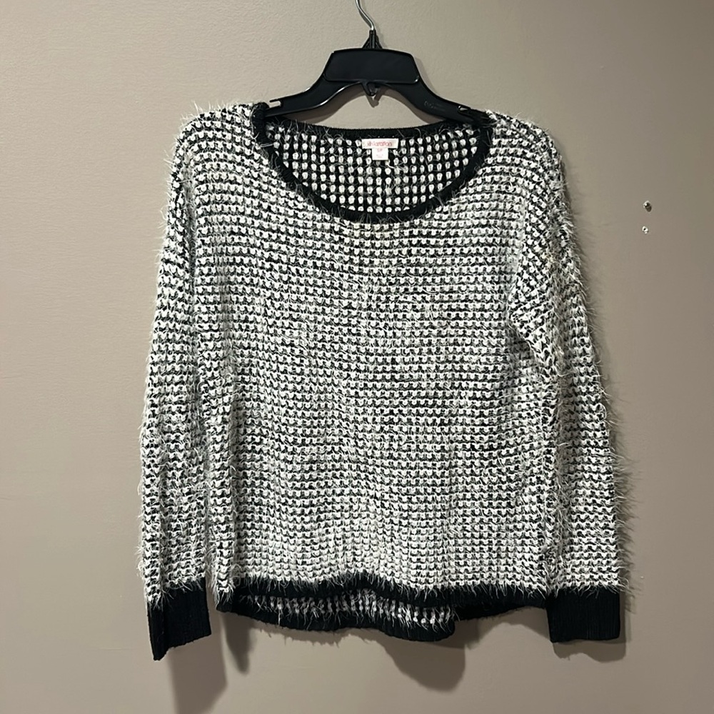 Xhilaration Long Sleeve Sweater